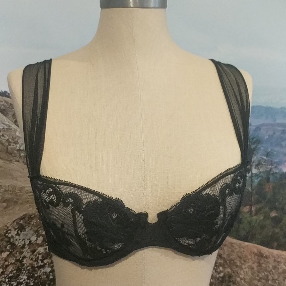 NWOT VS Fashion Bra